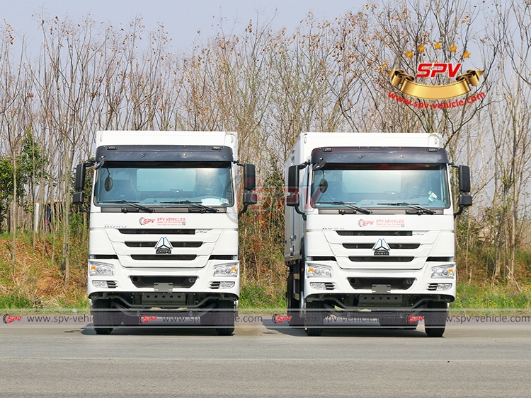 2 Units of Van Trucks Sinotruk - Front Side
